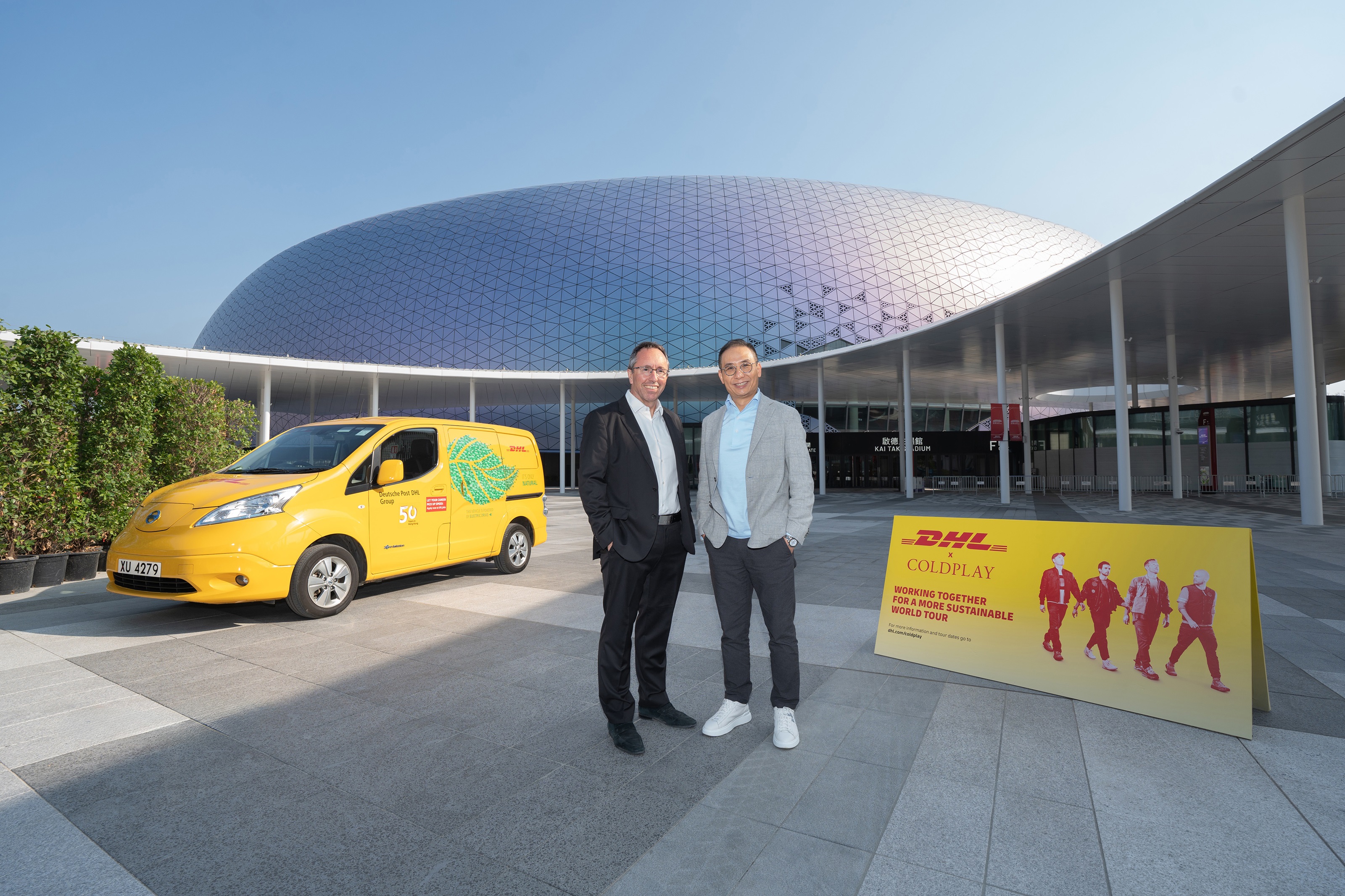 DHL Express Hong Kong becomes the Official Partner of Kai Tak Sports Park. (Left) Mr. John Sharkey, CEO, KTSP; (Right) Andy Chiang, Senior Vice President and Managing Director, DHL Express Hong Kong and Macau
